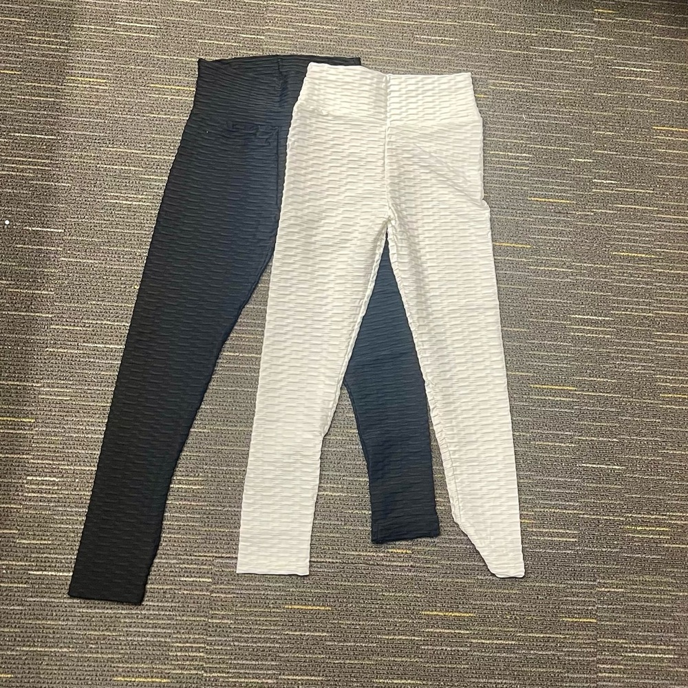 2 pair of Lyte leggings